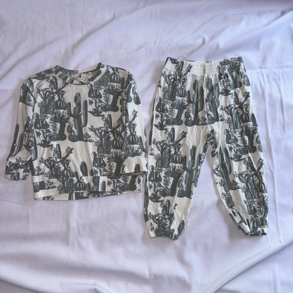 Kids Cactus Print Jogger Set - White and Green